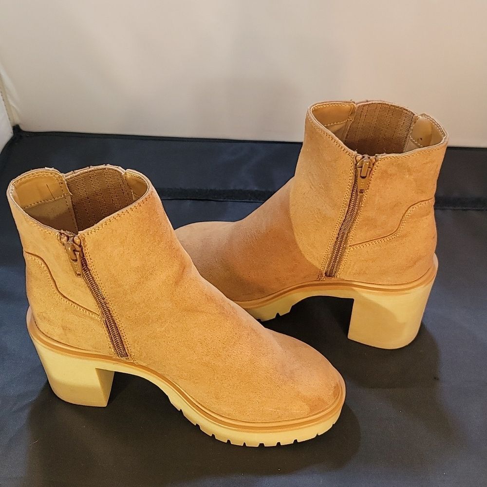 Universal Thread Women's Katrina Platform Boots - image 8